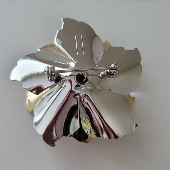 Brooch Sarah Coventry 3D Gold & Silver Tone Flower Brooch #0158 - Picture 7 of 11